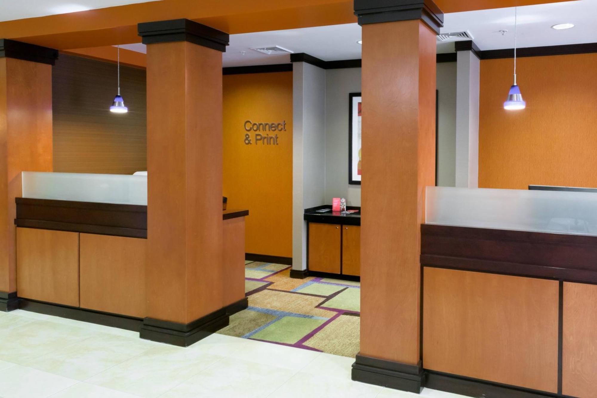 Fairfield & Hotel