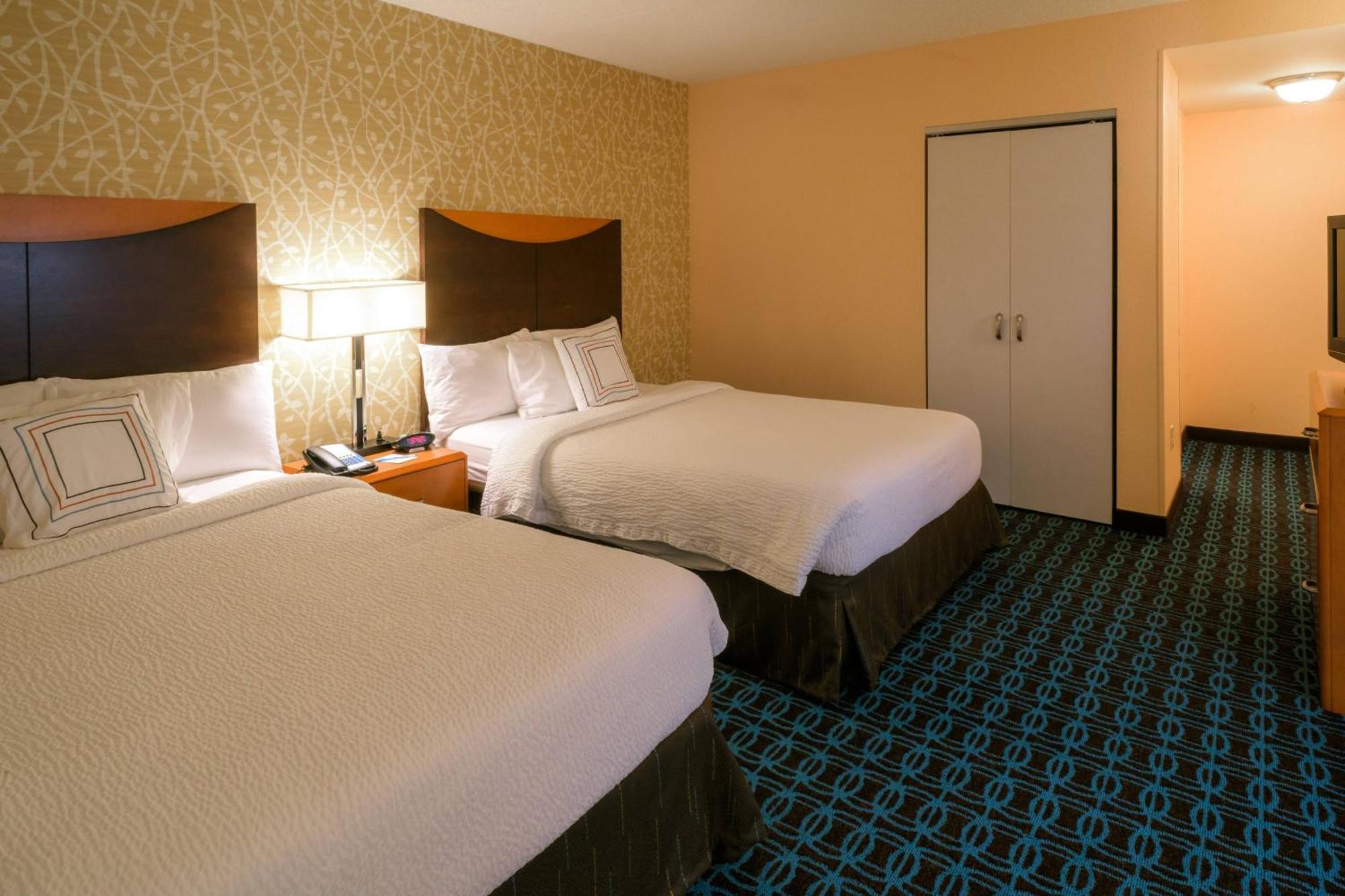 Hotel Fairfield &