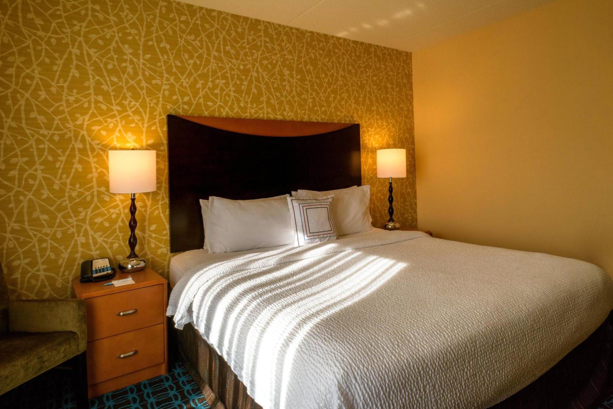 Fairfield & Hotel 3*